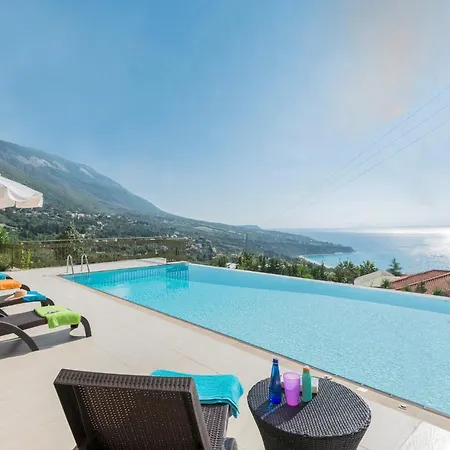 Lourdas View Vila *