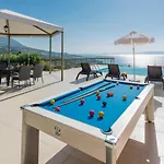 Lourdas View Вилла